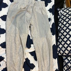 Wmns Sz M Puma joggers